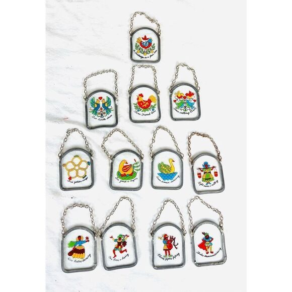 New in Box Vintage Carol Wright Gifts Twelve Days of Christmas Hanging Decor - Picture 1 of 2